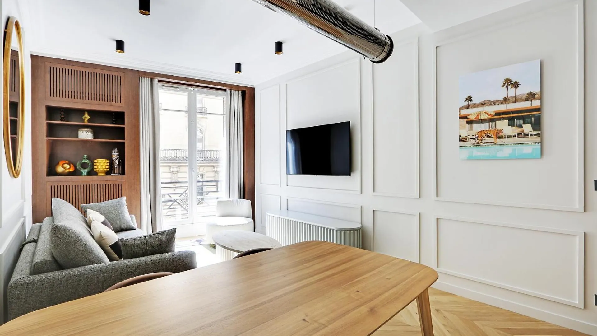 Pick A Flat's In Triangle D'or - Pierre 1er De Serbie Apartment *