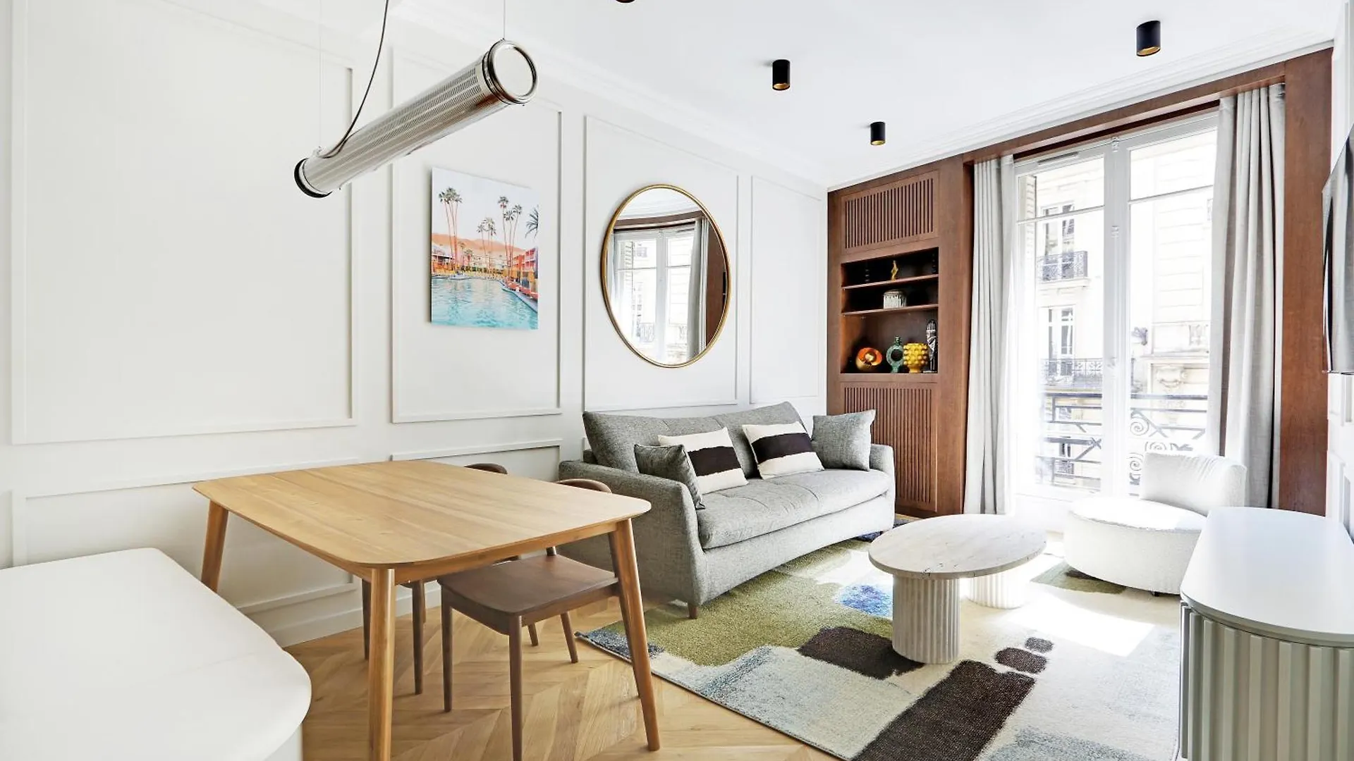 Pick A Flat's In Triangle D'or - Pierre 1er De Serbie * Paris
